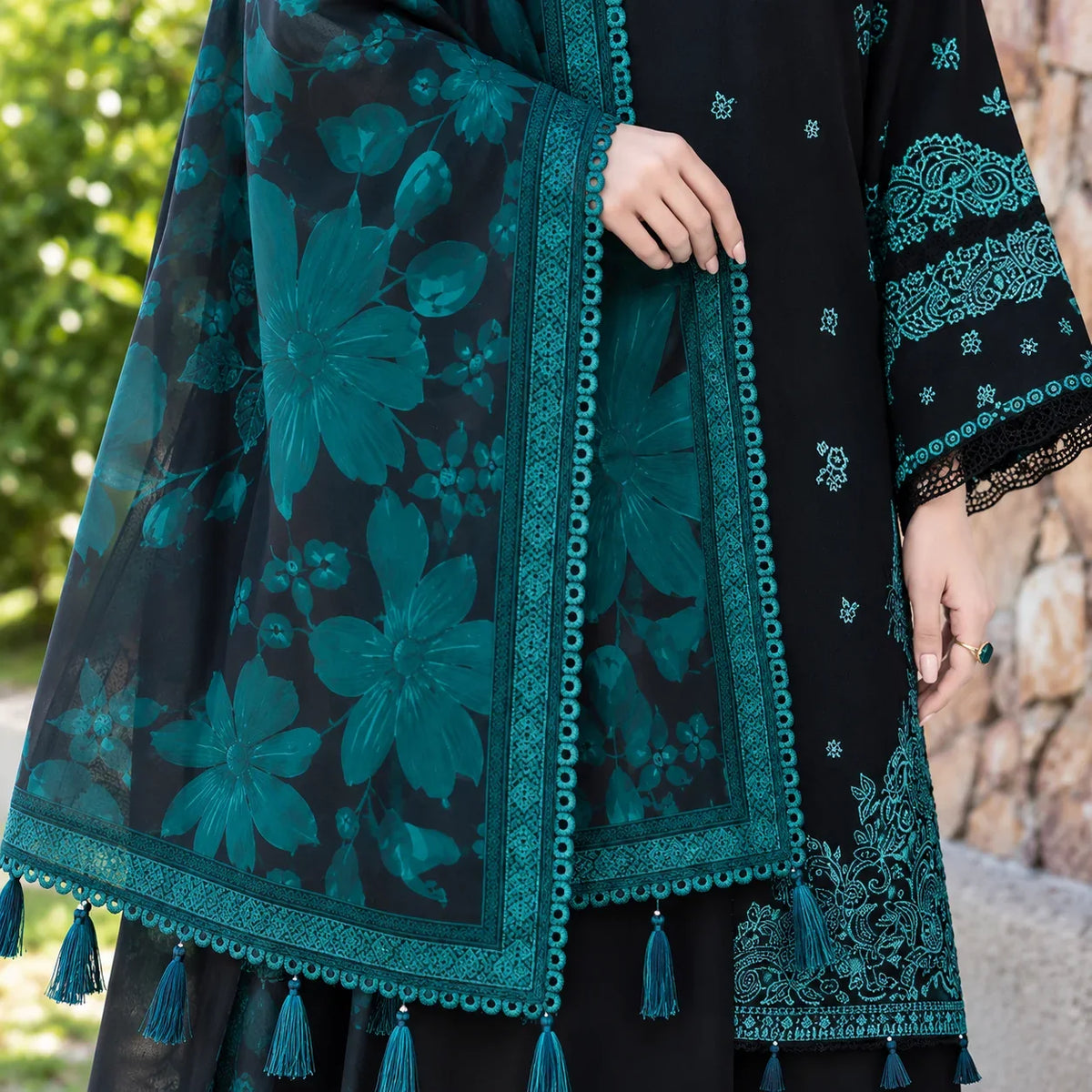 Black & Teal Dhanak Luxury Embroidered 3-Piece Winter Suit – DE-6159