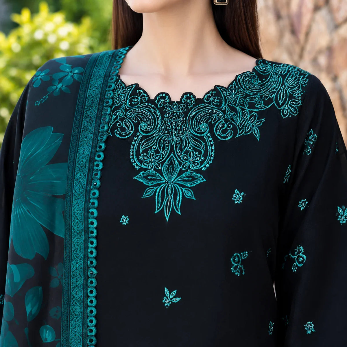Black & Teal Dhanak Luxury Embroidered 3-Piece Winter Suit – DE-6159