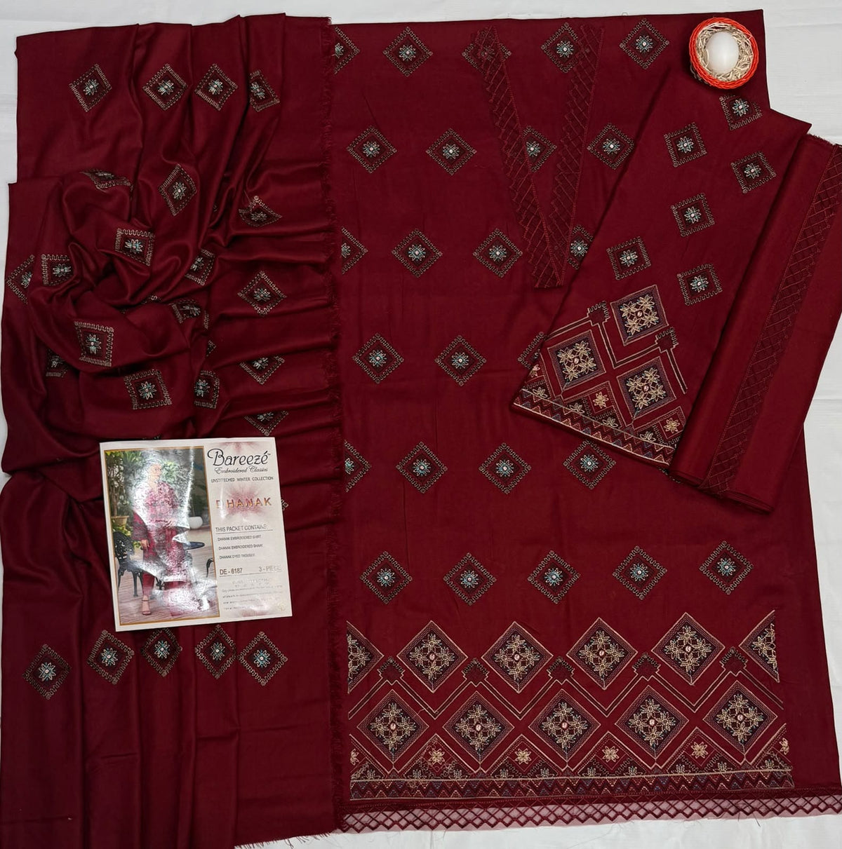 Bareeze Dhanak Embroidered 3-Piece Unstitched Winter Suit – DE-6187
